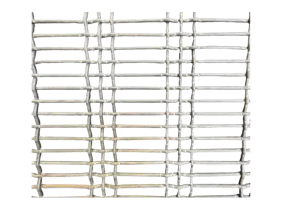 Elongated mesh