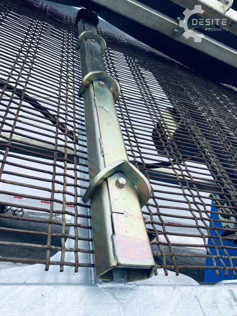 DeSite SLG 108VFRB Screener: Quick Change Mesh System for Fast Size Swapping. Quick Change Mesh System on DeSite SLG 108VFRB Topsoil and Rock Screener - Easily Swap Mesh Sizes in the Center Section.